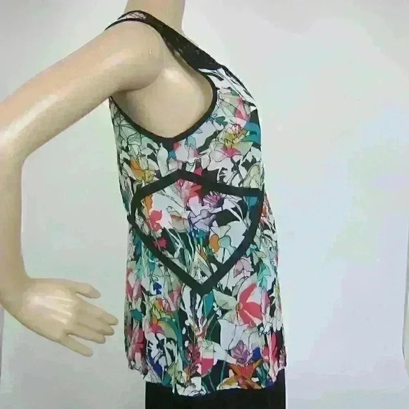 Sleeveless Top Medium Blouse Black Lace Neck & Multicolor Floral Print Flowy NEW - Picture 4 of 16